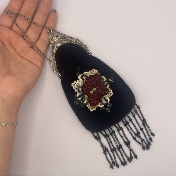 Vintage Gothic Victorian Revival Black Velvet Mini Purse / Handbag With Rosettes - Picture 3 of 11